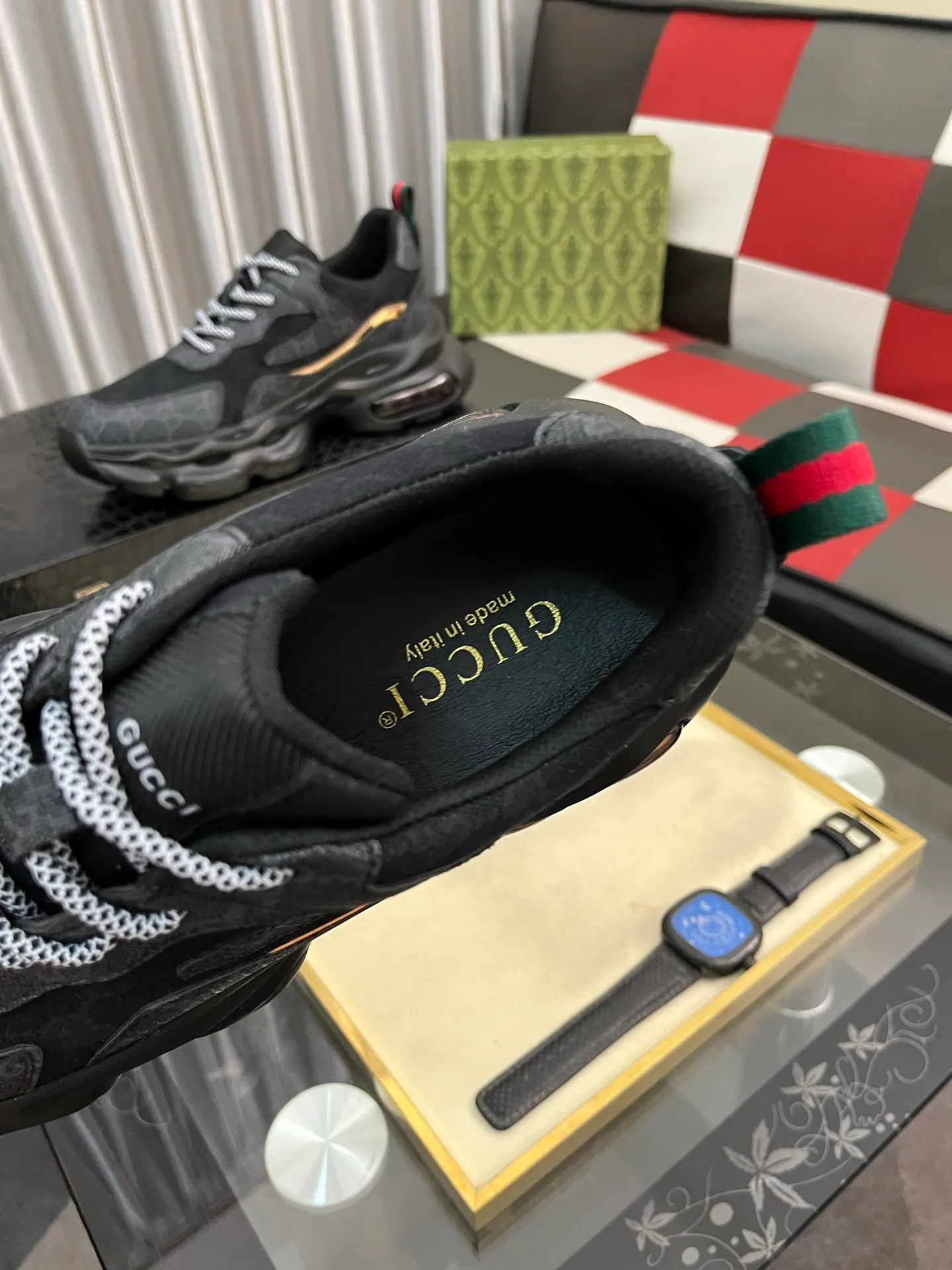 Men's shoes💰438⌚️⌚️[Gucci] Gucci's new men's genuine leather casual shoes, the highest version on the market, any comparison is welcome🆚! The original leather has excellent texture and is super high-end! Fetal sheep net lining imported from Italy, removable pad! Luxurious materials and fine workmanship, highly recommended! Code number: 38-444️⃣Colors available